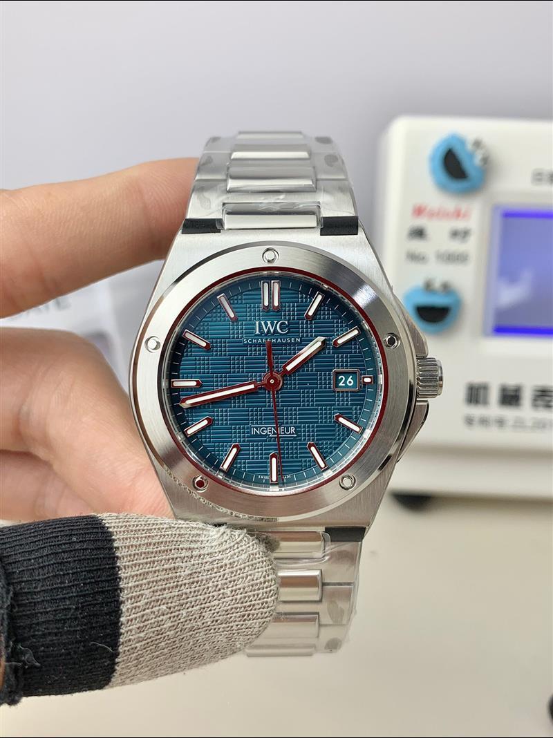 202457162233192 1700